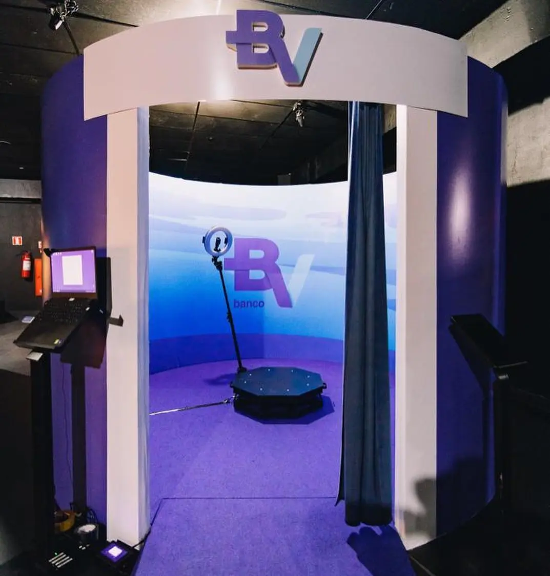 Banco BV — cabine 360° — imagem 3